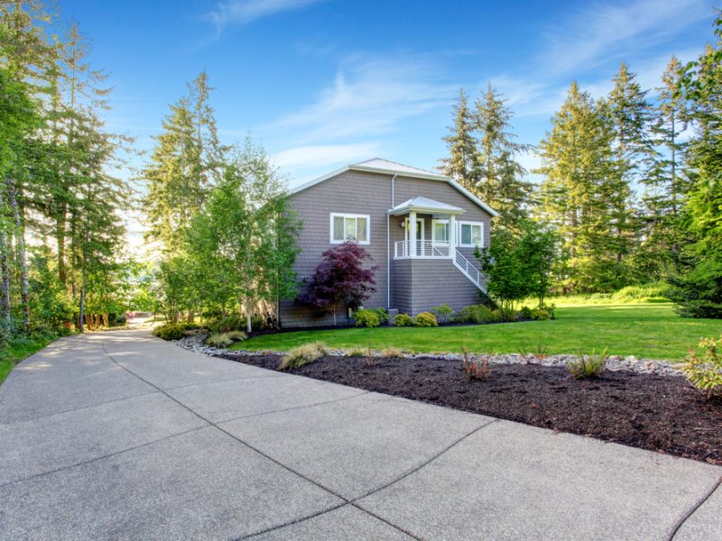 Crafting Lasting Impressions How To Select The Best Concrete Driveway Contractor